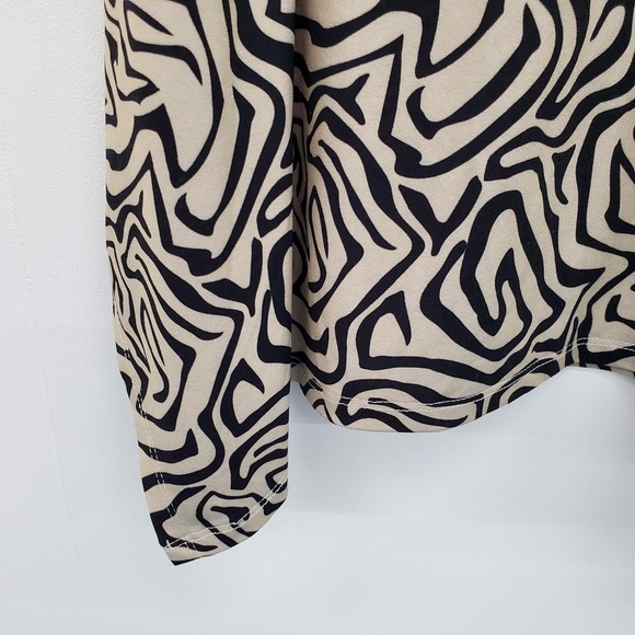 Valerie Stevens Womens M Beige Black Abstract Sleeveless Blouse Crochet Neckline - Picture 7 of 13